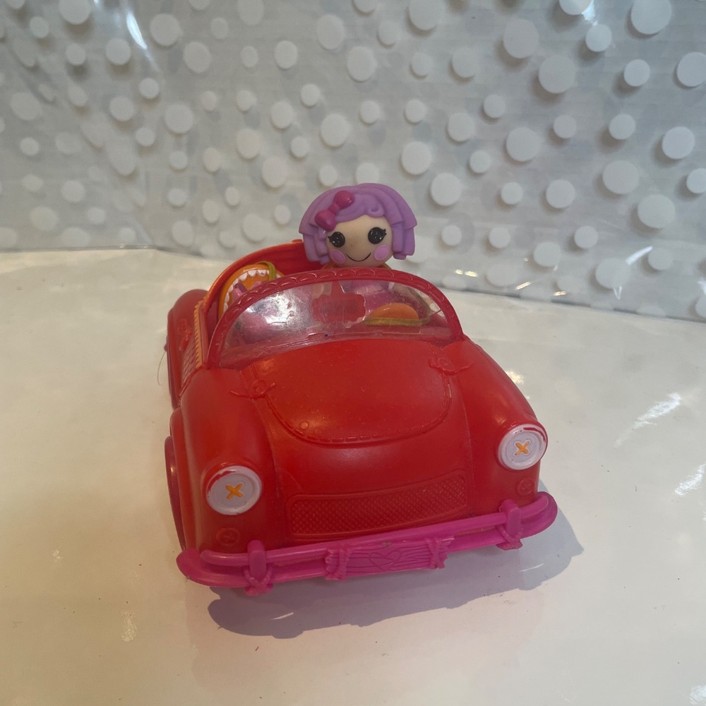 LaLaLoopsy ๐Mini RC Cruiser car with mini doll & tinies pet - Picture 2 of 12